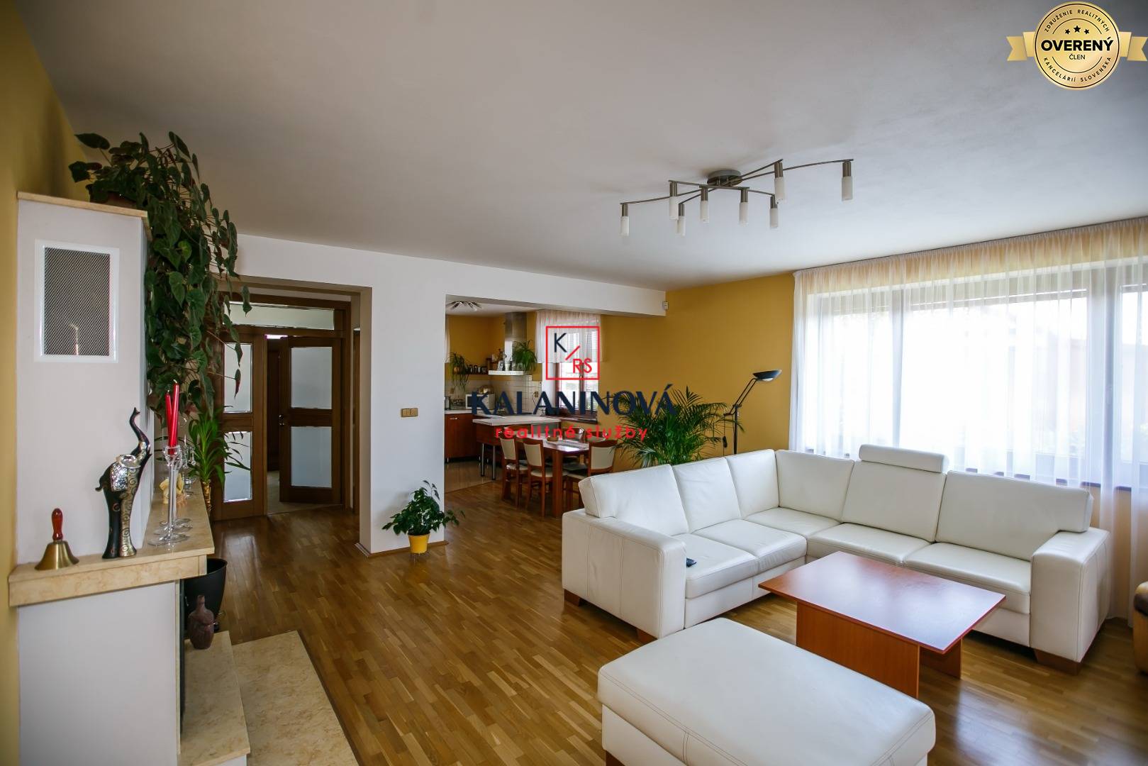 IMG_3431 9 obývačka.jpg