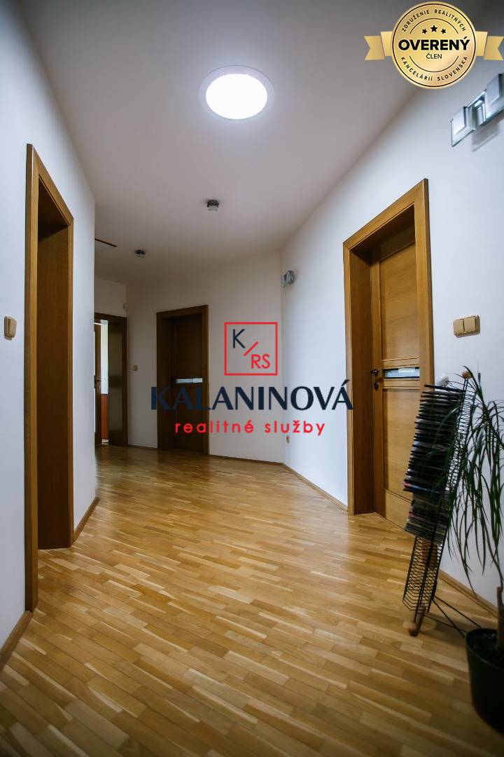 6 IMG_3448 chodba....jpg